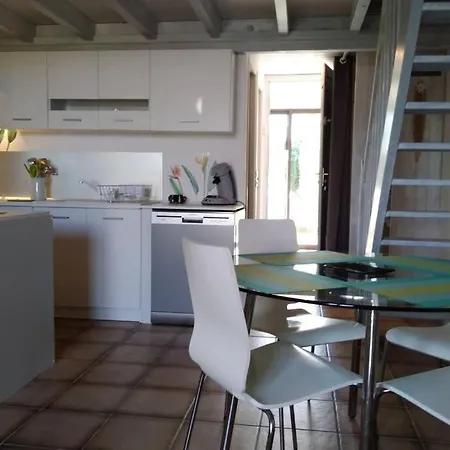 Joli studio indépendant avec jardin et piscine partagés Arces-sur-Gironde Extérieur photo