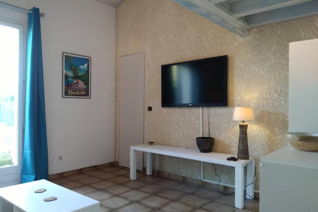 Joli Independant Avec Jardin Et Piscine Partages Apartment Arces-sur-Gironde